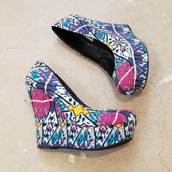 Steve Madden Shoes - Steve Madden Colorful Graffiti Platform Wedges